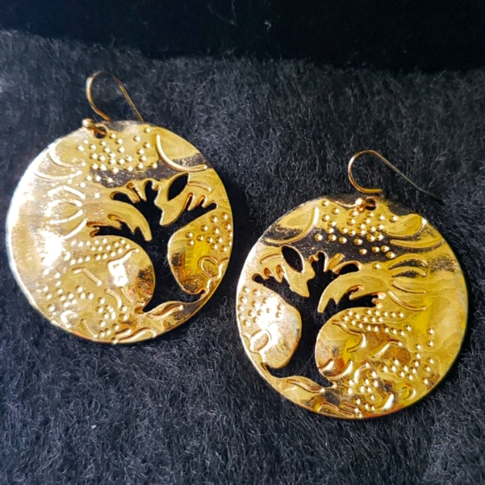S🌷LE! 3/$10. Tree of Life Dangle Earrings